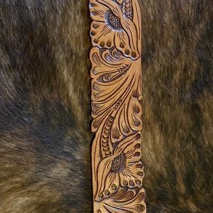 Leather tooled fashion belt